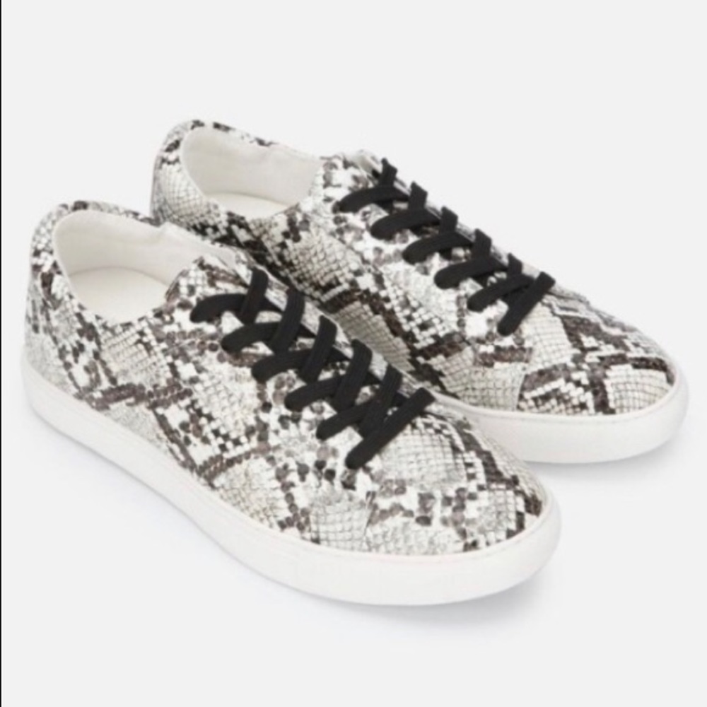 Kenneth Cole KAM SNAKE PRINT LEATHER SNEAKER - Picture 3 of 14